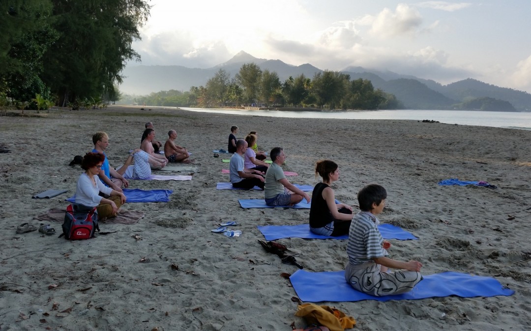 Stage Yoga Thaïlande Meditation lever du jour hatha exercices posture yogamanjali filla brion Paris 20